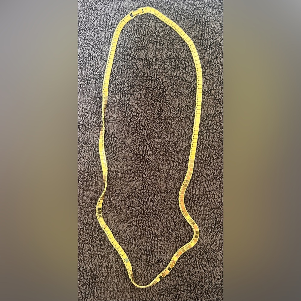 Vintage Gold Box Chain Necklace; 26”.
